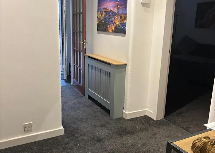 Spacious 3 Bed Modern