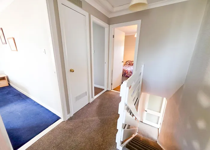 بيت للعطل 3 Bedroom Home, Peaceful Garden إدنبرة