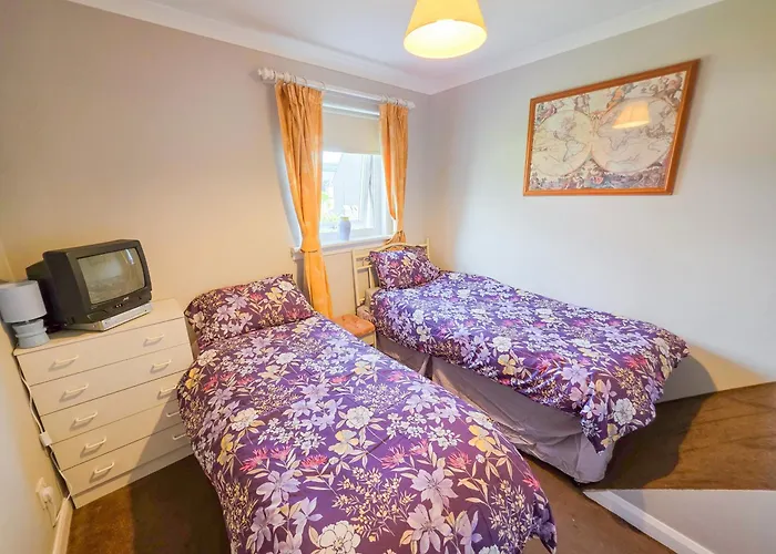 3 Bedroom Home, Peaceful Garden