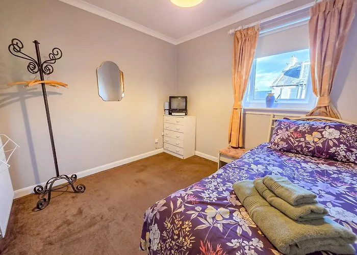 3 Bedroom Home, Peaceful Garden بيت للعطل إدنبرة