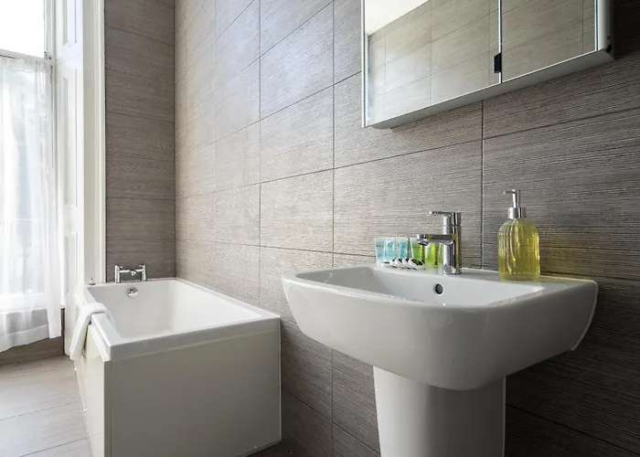 Historic Townhouse In Centre * אדינבורו