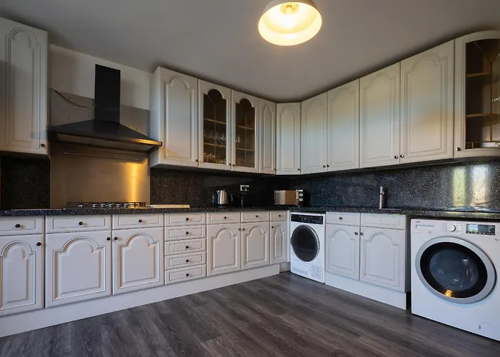 Historic Townhouse In Centre