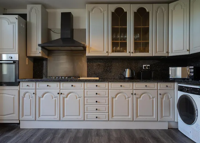 Historic Townhouse In Centre