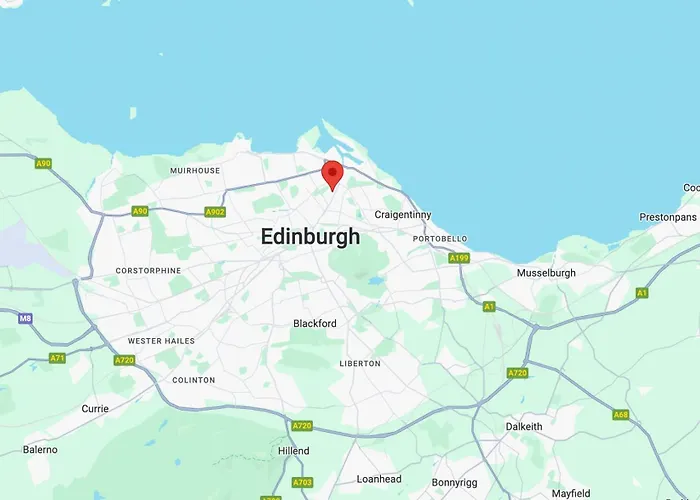 2bed Flat In Leith-free Parking- By Homes *