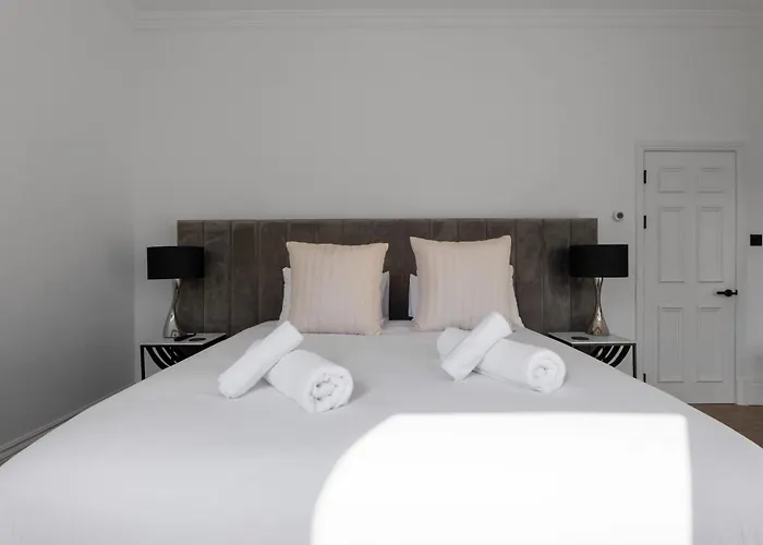 Edinburgh's Finest - Chic And Luxurious Shore Edynburg