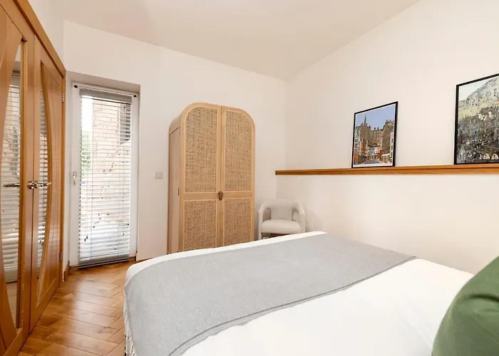 Argyl - The Foundry, A Bright One Bedroom House With Balcony Ferienhaus Edinburgh