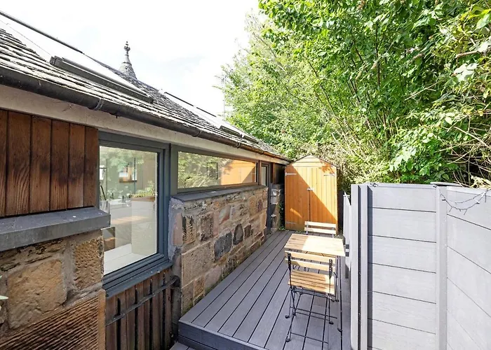 Argyl - The Foundry, A Bright One Bedroom House With Balcony إدنبرة