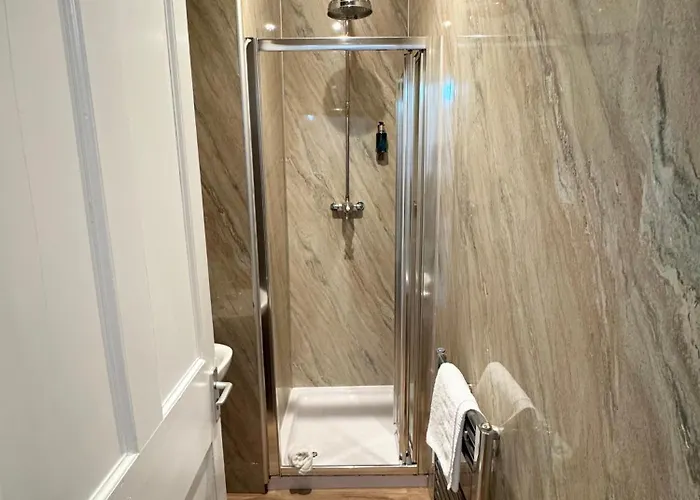 2 Bed Flat In * Edimburgo