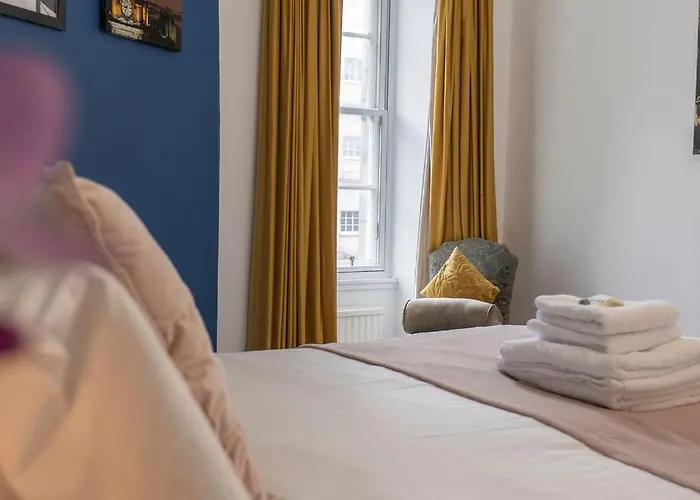 Appartamento Guestready - 1br Near The Royal Mile Edimburgo