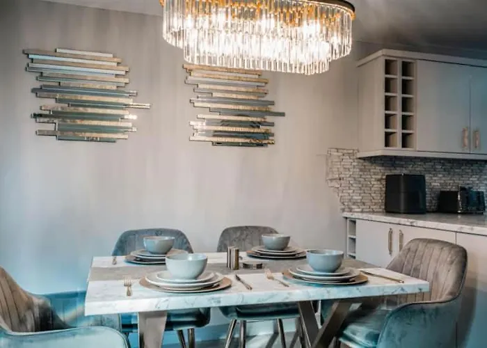 Dynastays- Stylish Seaside Home- Dog Friendly, Garden & Parking (adults Only) Дом отдыха Эдинбург