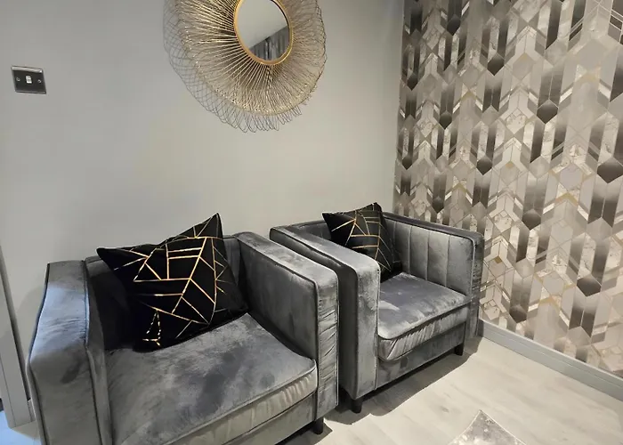 Dynastays- Stylish Seaside Home- Dog Friendly, Garden & Parking (adults Only) Дом отдыха