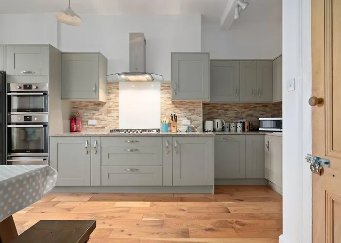 Διαμέρισμα Homely 2 Bedroom - Pass The Keys *