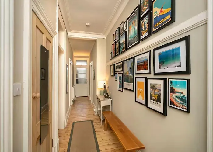 Διαμέρισμα Homely 2 Bedroom - Pass The Keys