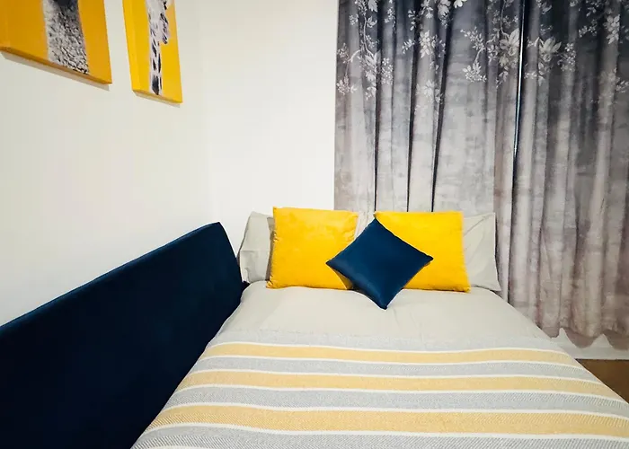 Murrayfield Maindoor Flat With Free Parking And Great Public Transports Link