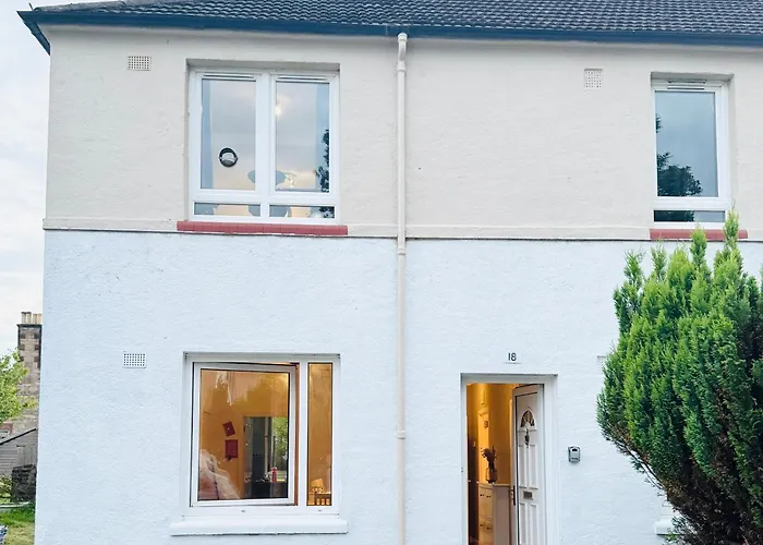 Murrayfield Maindoor Flat With Free Parking And Great Public Transports Link דירה *