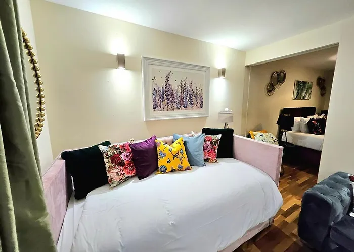 2 Bedroom, 4 Beds -grassmarket * אדינבורו