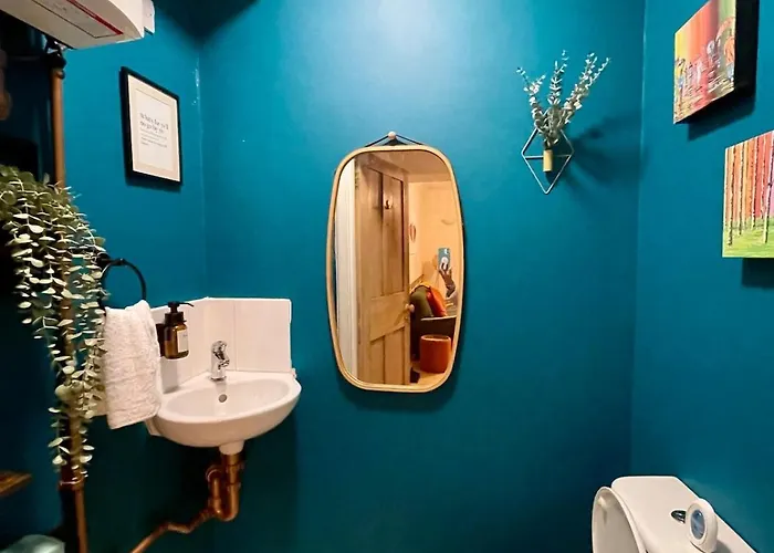 Cosy Flat In Heart Of *