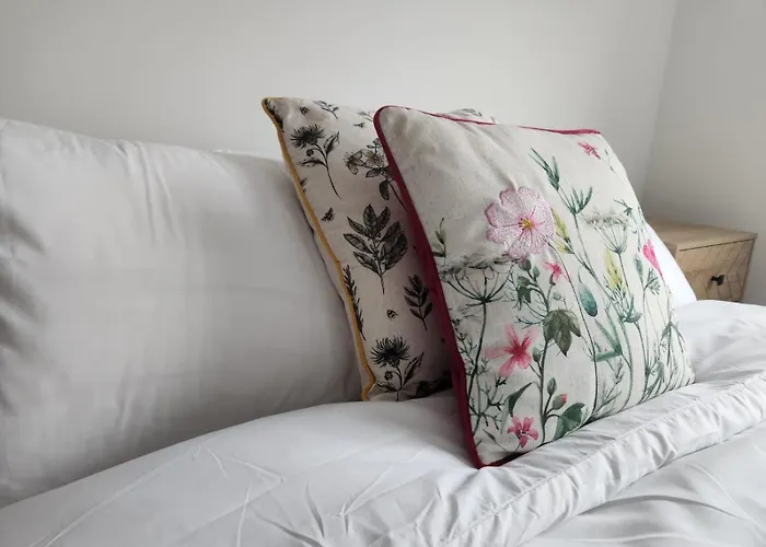 Apartment Stunning 3bed With Balcony And Free Parking