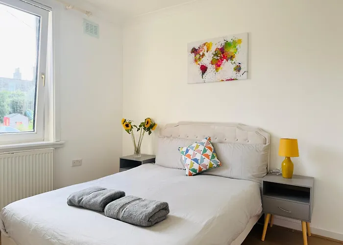 Murrayfield Maindoor Flat With Free Parking And Great Public Transports Link *