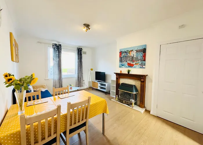 Murrayfield Maindoor Flat With Free Parking And Great Public Transports Link אדינבורו