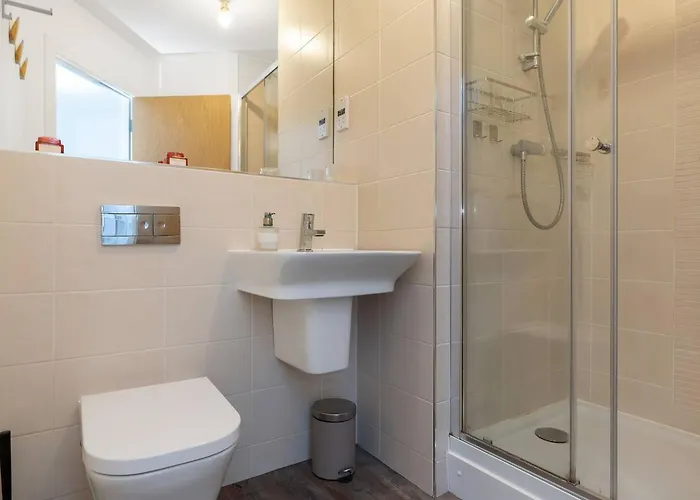 Stylish 2bed Flat Near Arthur's Seat And Waverley Station 에든버러