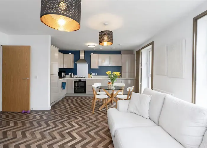 Stylish 2bed Flat Near Arthur's Seat And Waverley Station *