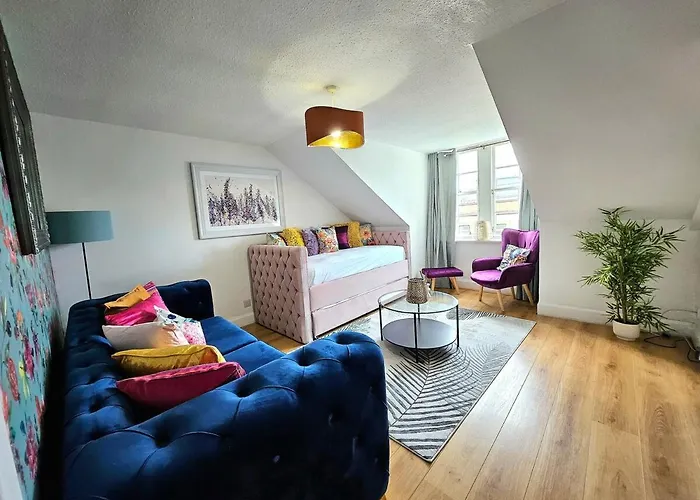 Sensational At South Bridge Daire *