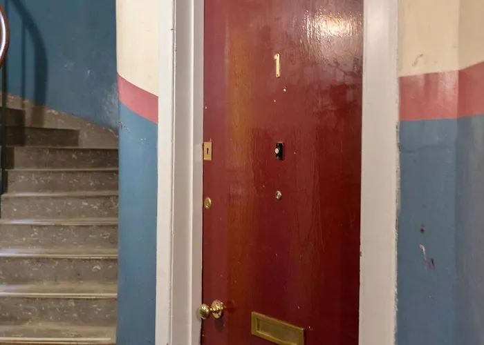 דירה The Compact Caledonian Flat - Haymarket אדינבורו