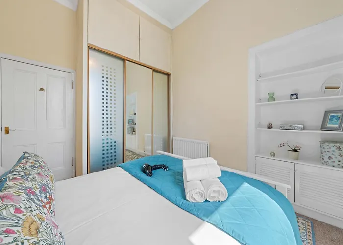 Cosy 1 Bedroom Next To Fountain Park - Daire *