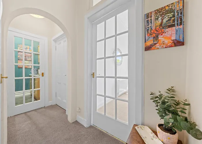 Cosy 1 Bedroom Next To Fountain Park - Daire