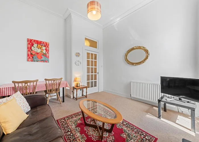 Cosy 1 Bedroom Next To Fountain Park - Apartament *