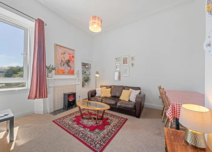 Cosy 1 Bedroom Next To Fountain Park -
