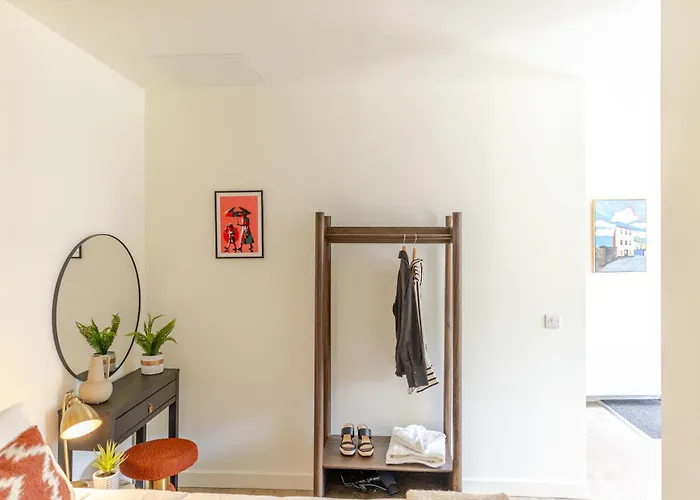 Broughton Market Daire