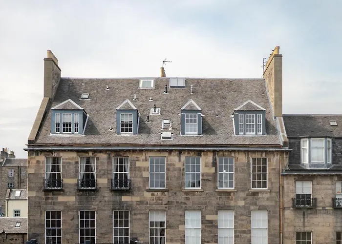 Daire Broughton Market