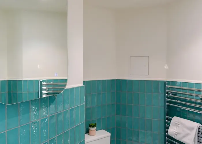 Daire Broughton Market 3*