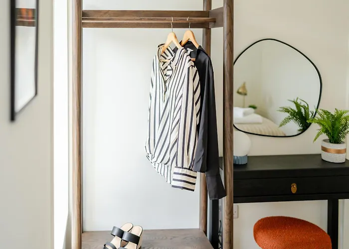 Daire Broughton Market Edinburgh