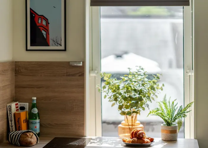 Daire Broughton Market Edinburgh