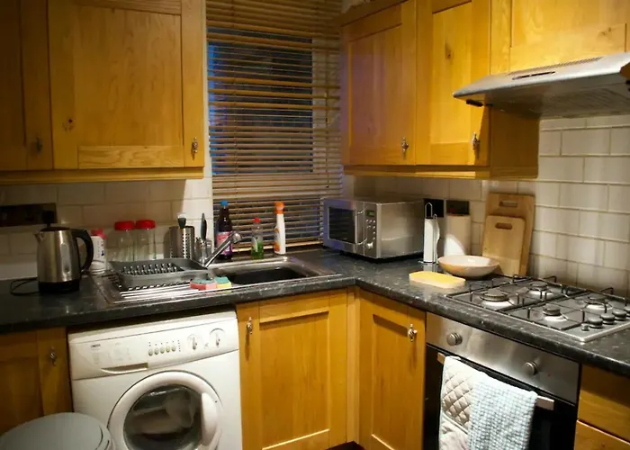 Apartment Newly Refurbed With Free Parking Edinburgh