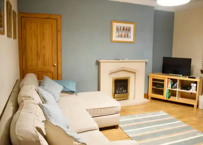 Newly Refurbed With Free Parking * Edinburgh