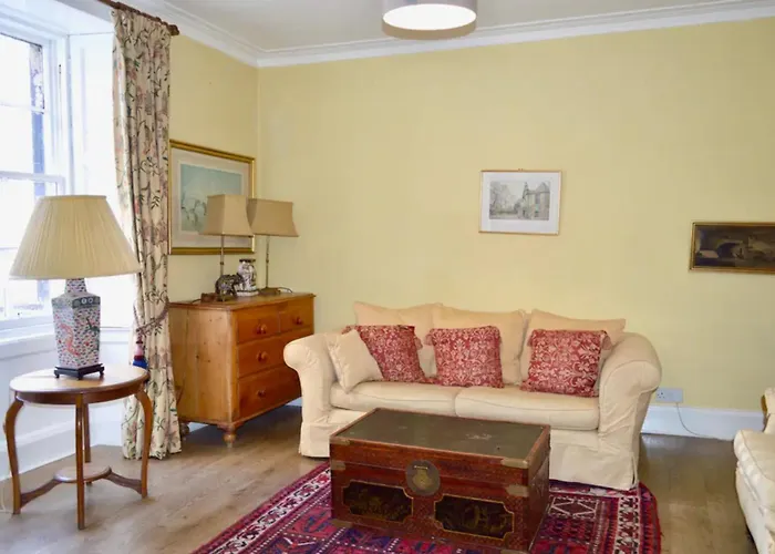 Thistle Street At Heart Of The Centre * Edinburgh