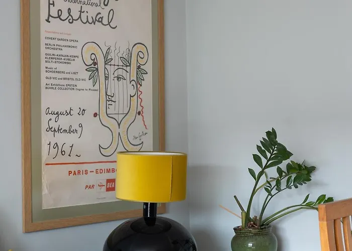 Holyrood Duplex 3-bedroom דירה