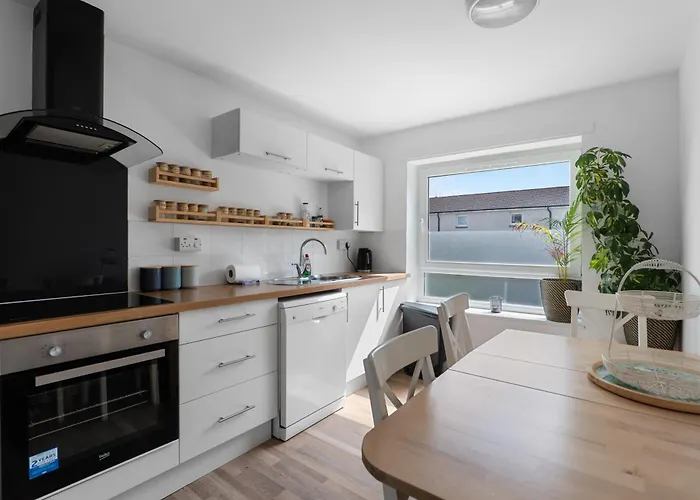 דירה Holyrood Duplex 3-bedroom