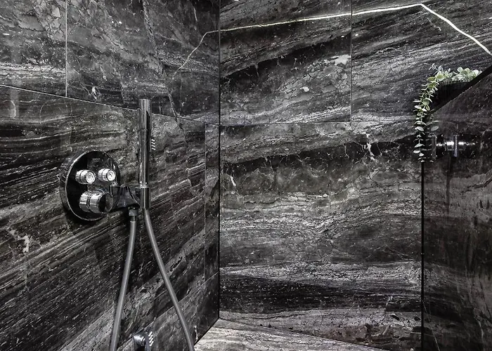 Royal Mile 2bedroom Διαμέρισμα *