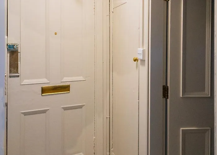 Chic 1bd Flat - Wviews Of Castle! * 爱丁堡