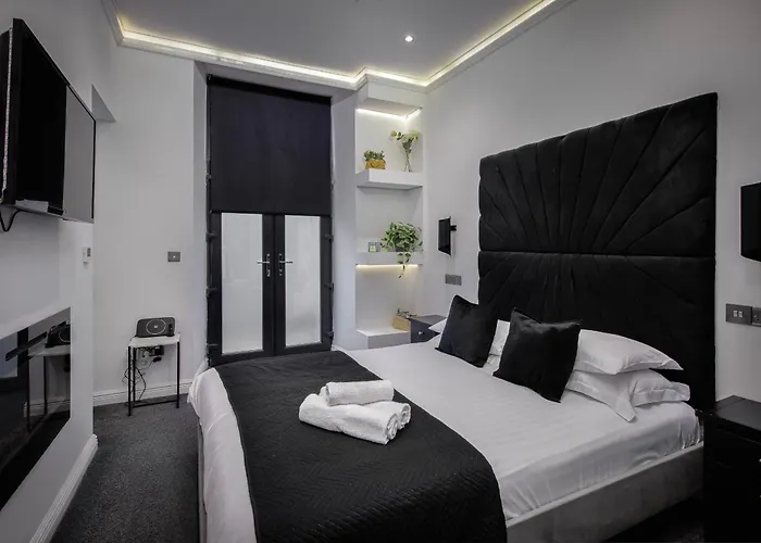 2bedroom & Steam Room! דירה *