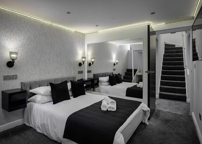 2bedroom & Steam Room! Edinburgh