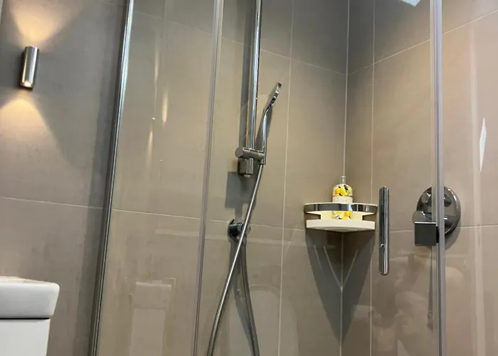 Georgian Townhouse In Centre