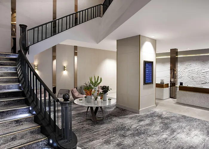 Hilton Carlton Hotel