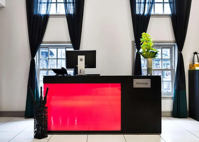 Radisson Blu Hotel, Centre 4*