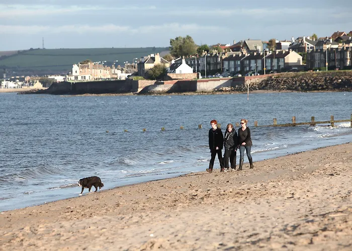 Western Kings Manor 3*